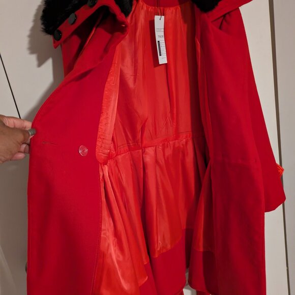 Red faux fur lined wool coat - Picture 3 of 3